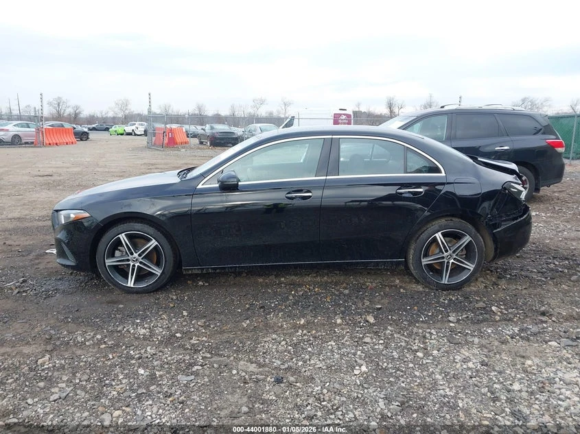 Mercedes-Benz A 220 2.0L I-4 DI, DOHC, VVT, TURBO, 188HP All Wheel | Mobile.bg � ����������� 14