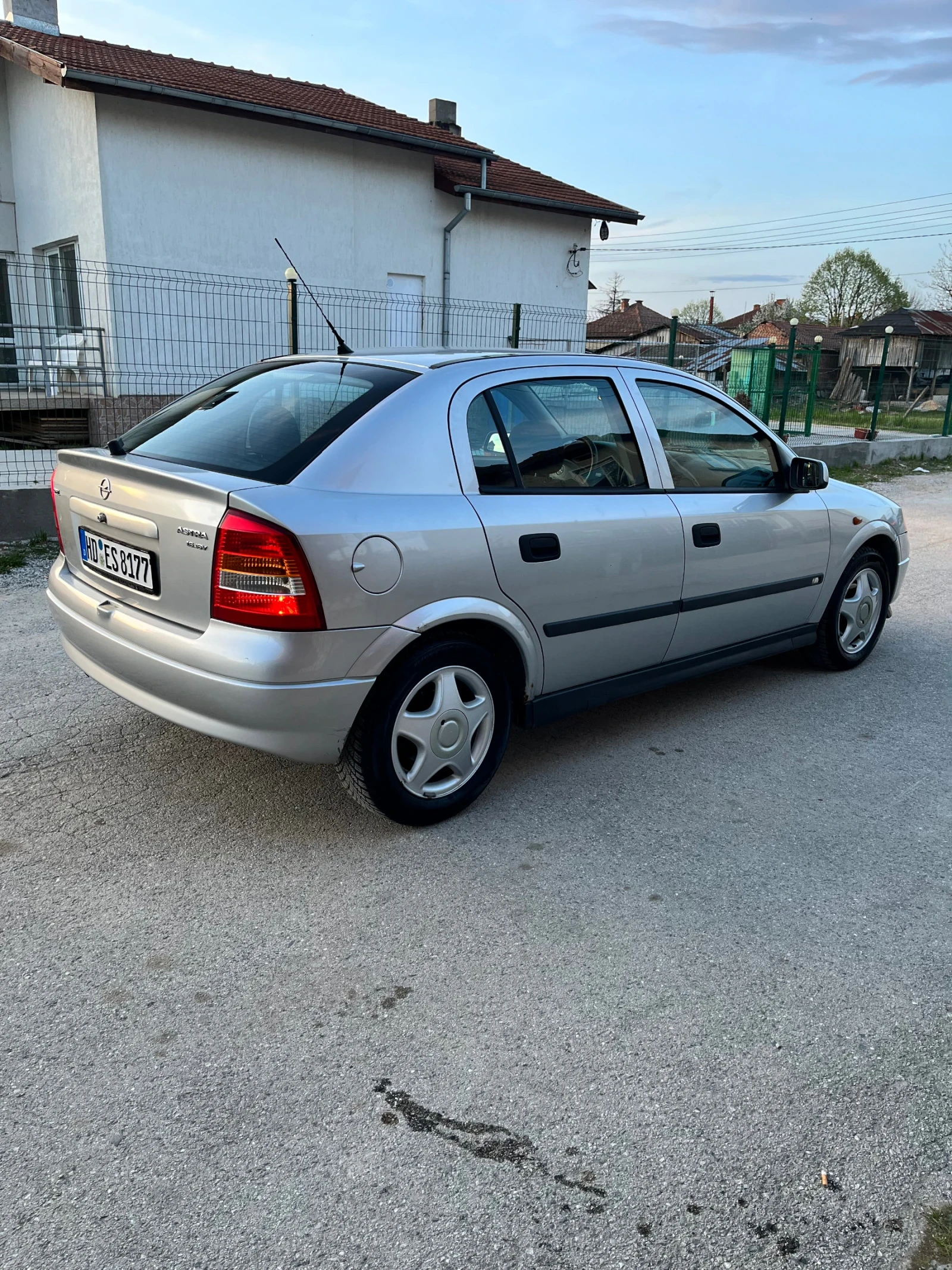 Opel Astra 1.6 16 V, снимка 5 - Автомобили и джипове - 54347530
