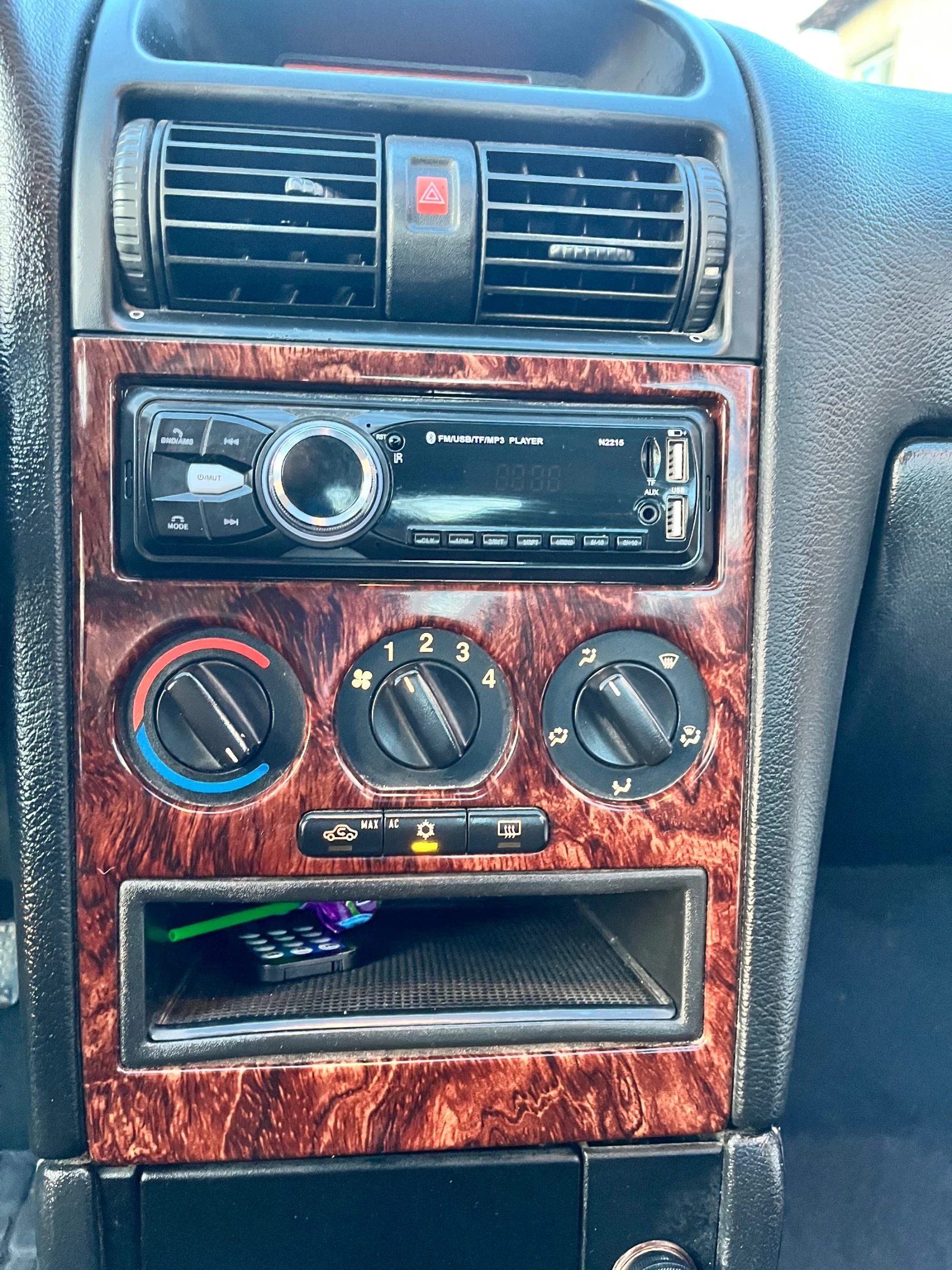 Opel Astra 1.6 16 V, снимка 10 - Автомобили и джипове - 54347530