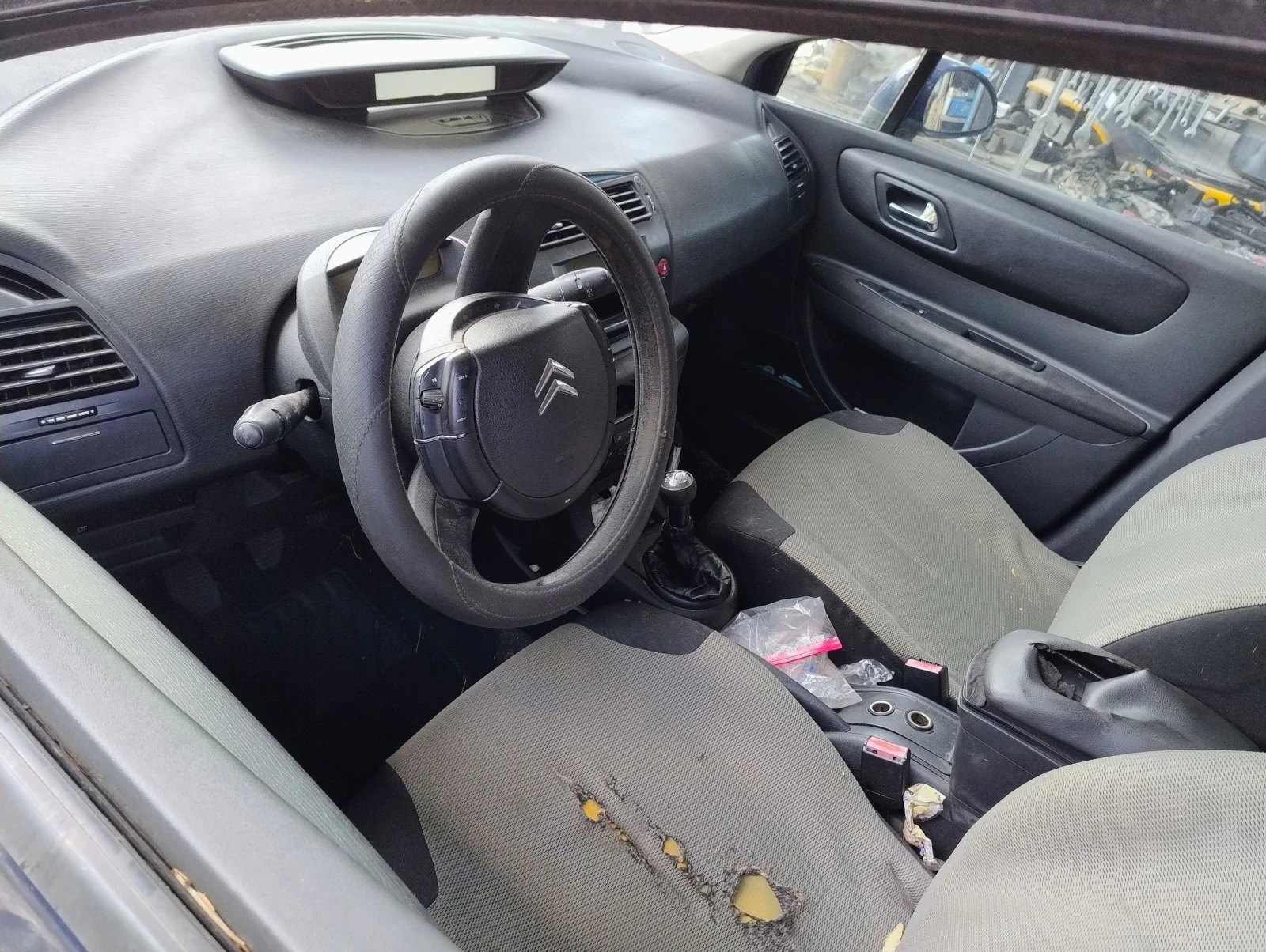Citroen C4 1.6 HDi, снимка 6 - Автомобили и джипове - 54439839