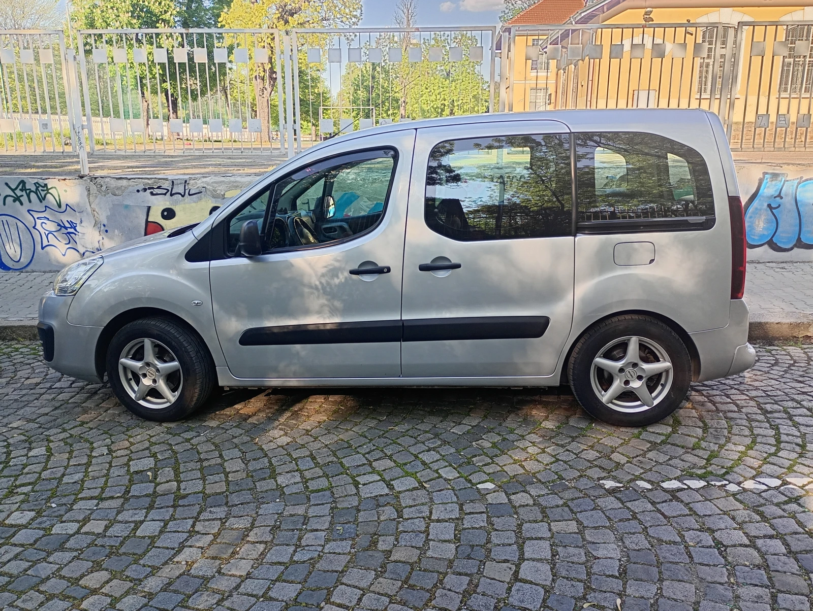 Citroen Berlingo, снимка 3 - Автомобили и джипове - 54451455