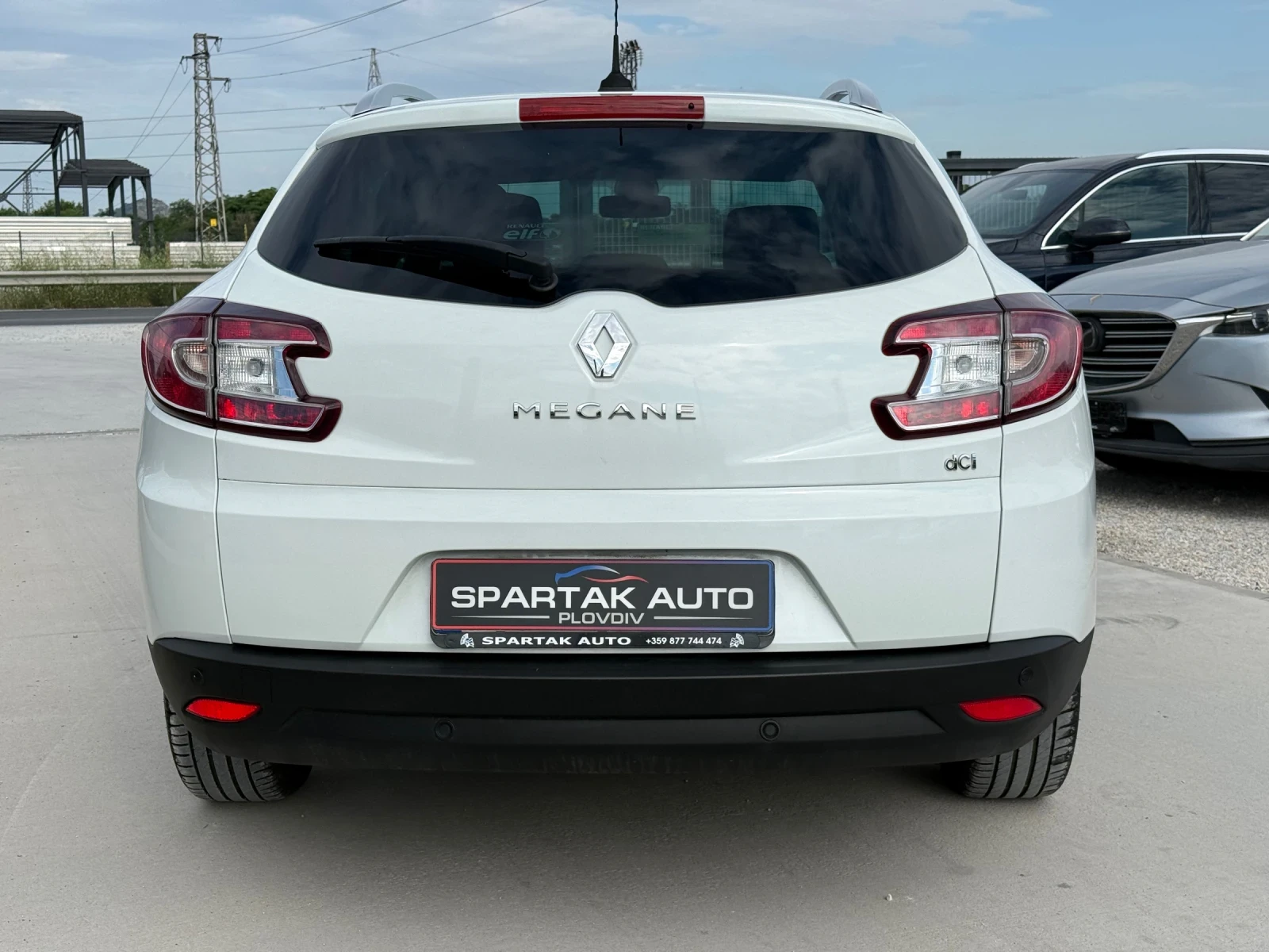 Renault Megane 1.5DCI* 120.000KM* 2016г* НОВА* СЕРВИЗНА ИСТОРИЯ* , снимка 5 - Автомобили и джипове - 55037037