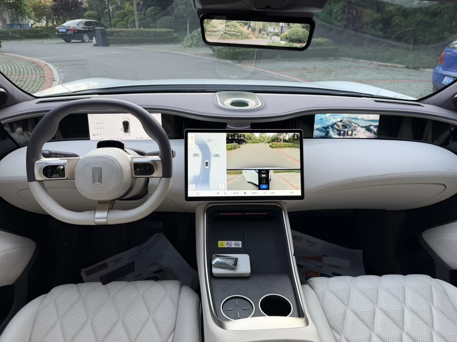 Avatr 11 1.5 L4 REEV 39.05KWH, снимка 4 - Автомобили и джипове - 55074093