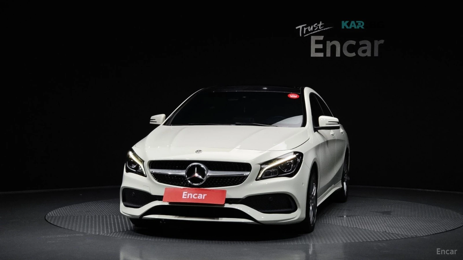 Mercedes-Benz CLA 220 AMG* КОЖА* ПАНО* КАМЕРА, снимка 3 - Автомобили и джипове - 55321051