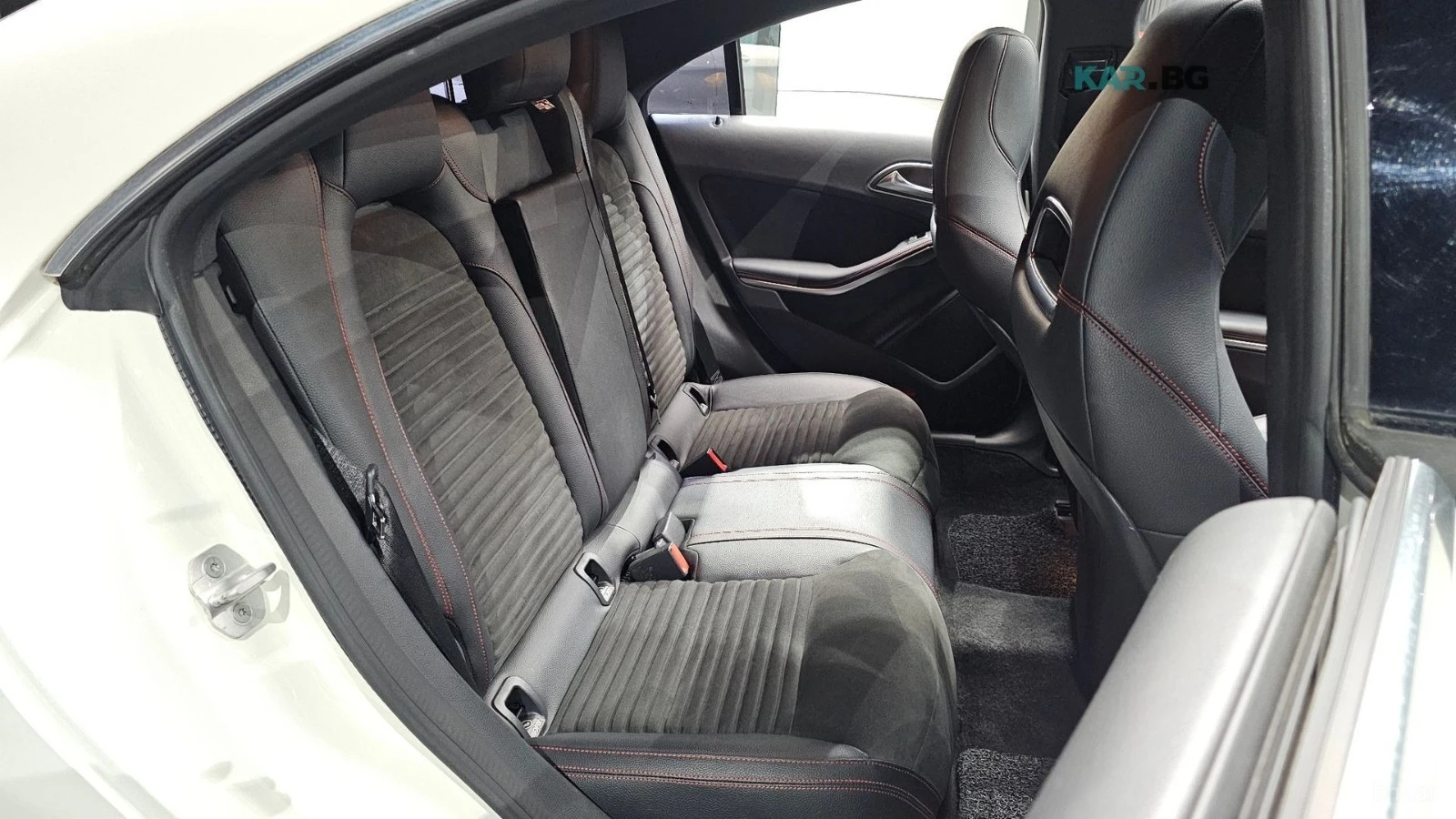 Mercedes-Benz CLA 220 AMG* КОЖА* ПАНО* КАМЕРА, снимка 9 - Автомобили и джипове - 55321051