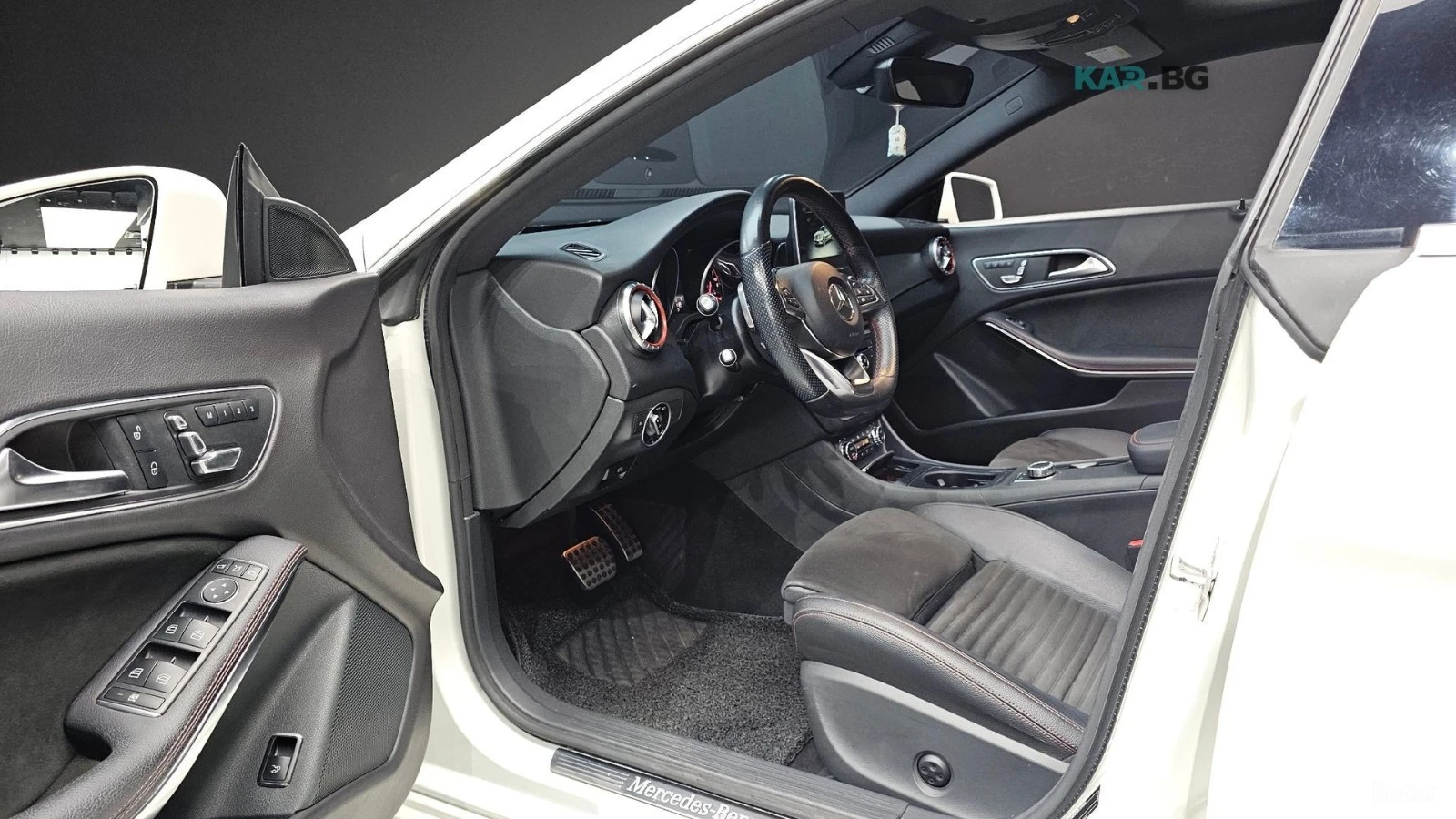 Mercedes-Benz CLA 220 AMG* КОЖА* ПАНО* КАМЕРА, снимка 8 - Автомобили и джипове - 55321051