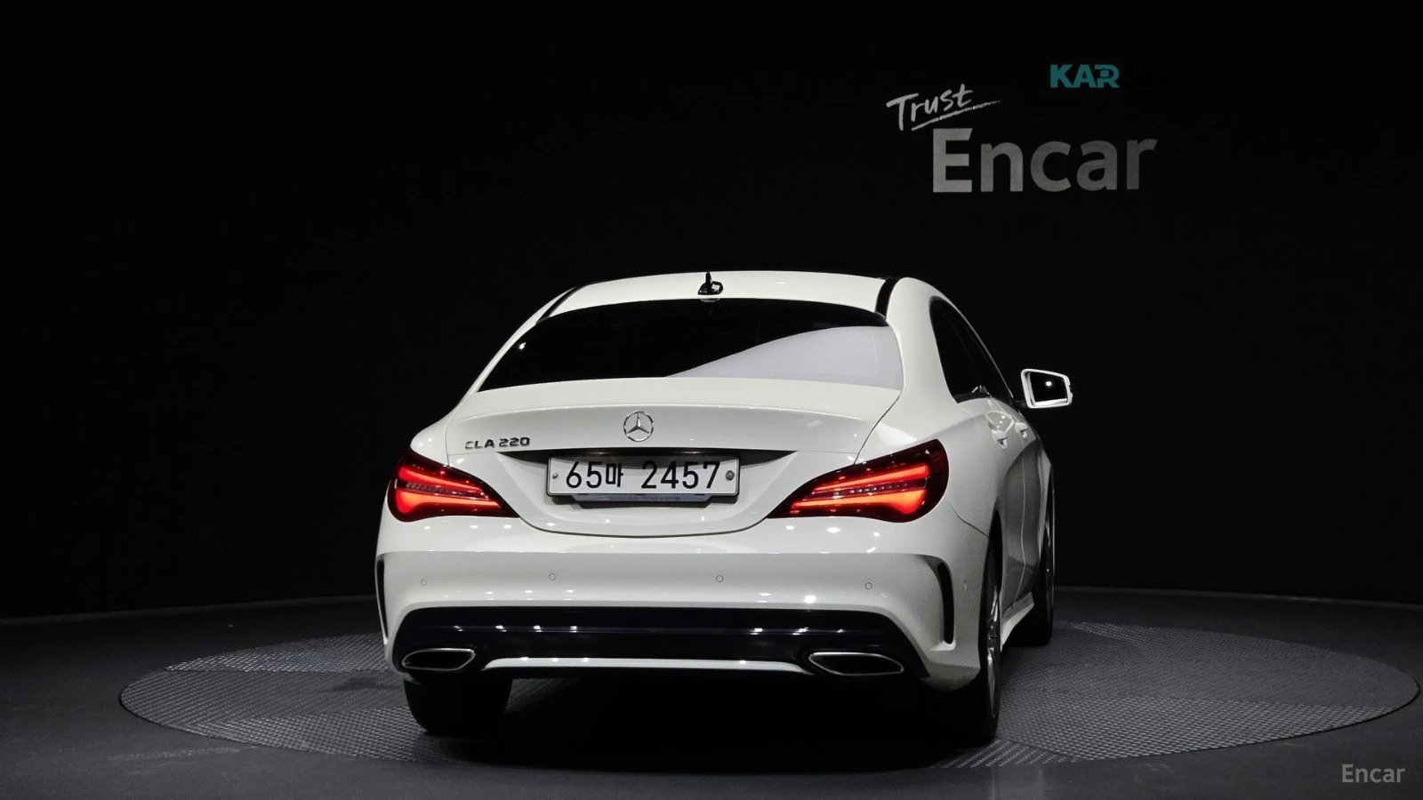 Mercedes-Benz CLA 220 AMG* КОЖА* ПАНО* КАМЕРА, снимка 4 - Автомобили и джипове - 55321051