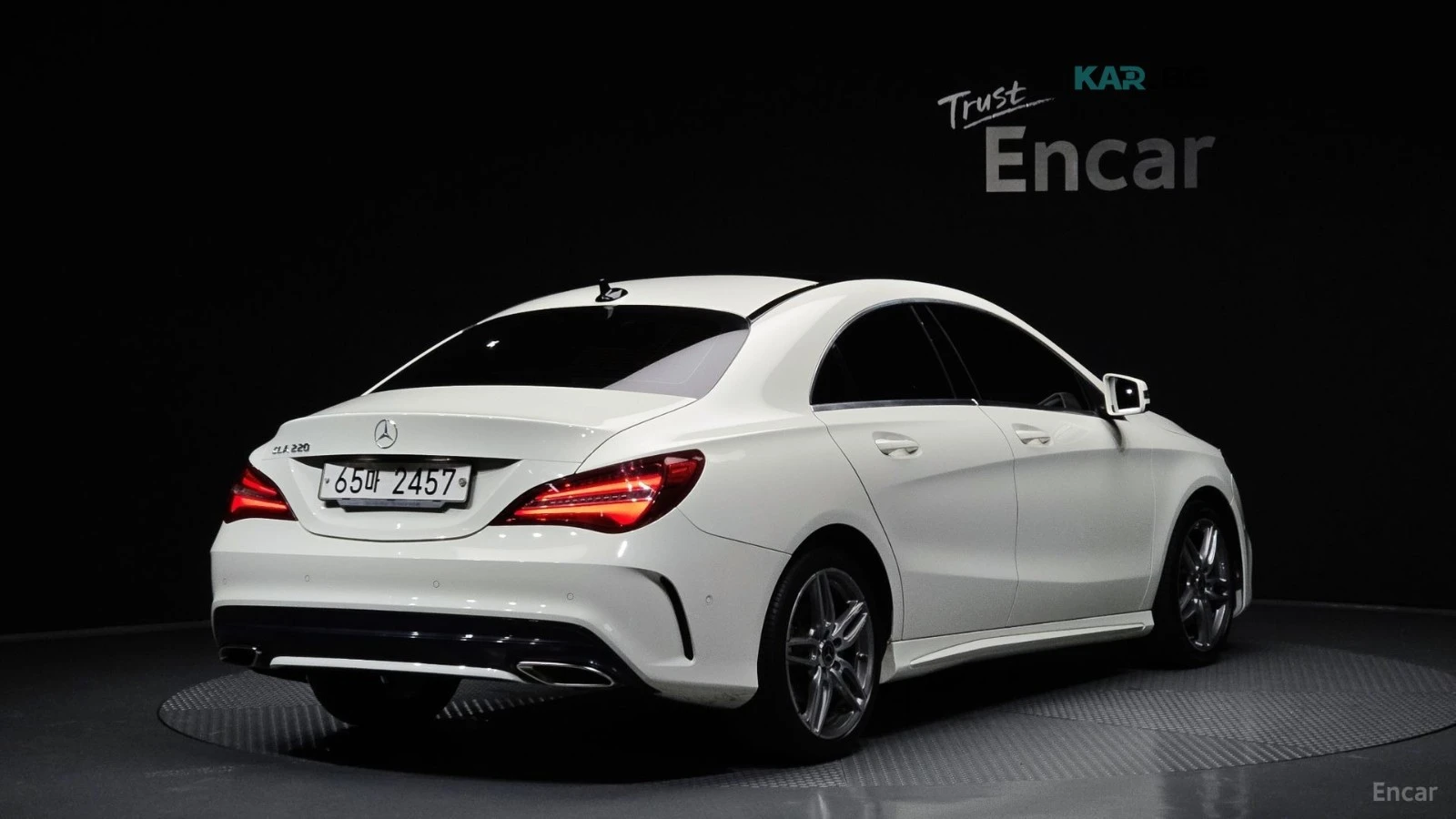 Mercedes-Benz CLA 220 AMG* КОЖА* ПАНО* КАМЕРА, снимка 2 - Автомобили и джипове - 55321051