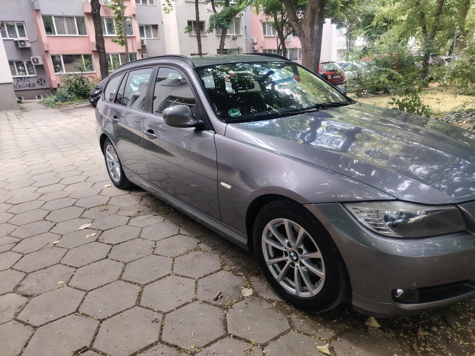 BMW 318 E91, снимка 3 - Автомобили и джипове - 55333269