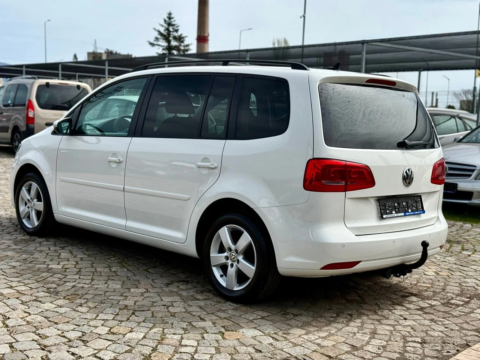 VW Touran 2.0 6-скорости, снимка 3 - Автомобили и джипове - 55377753