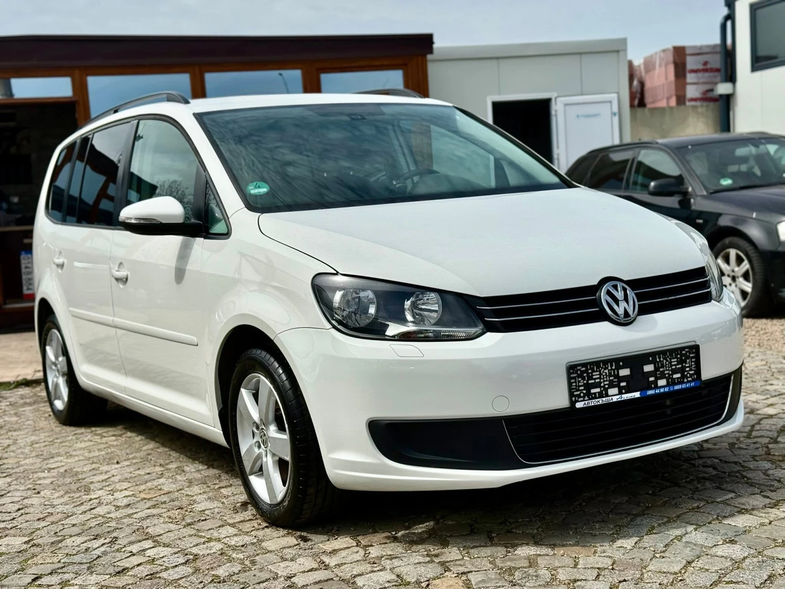 VW Touran 2.0 6-скорости, снимка 7 - Автомобили и джипове - 55377753