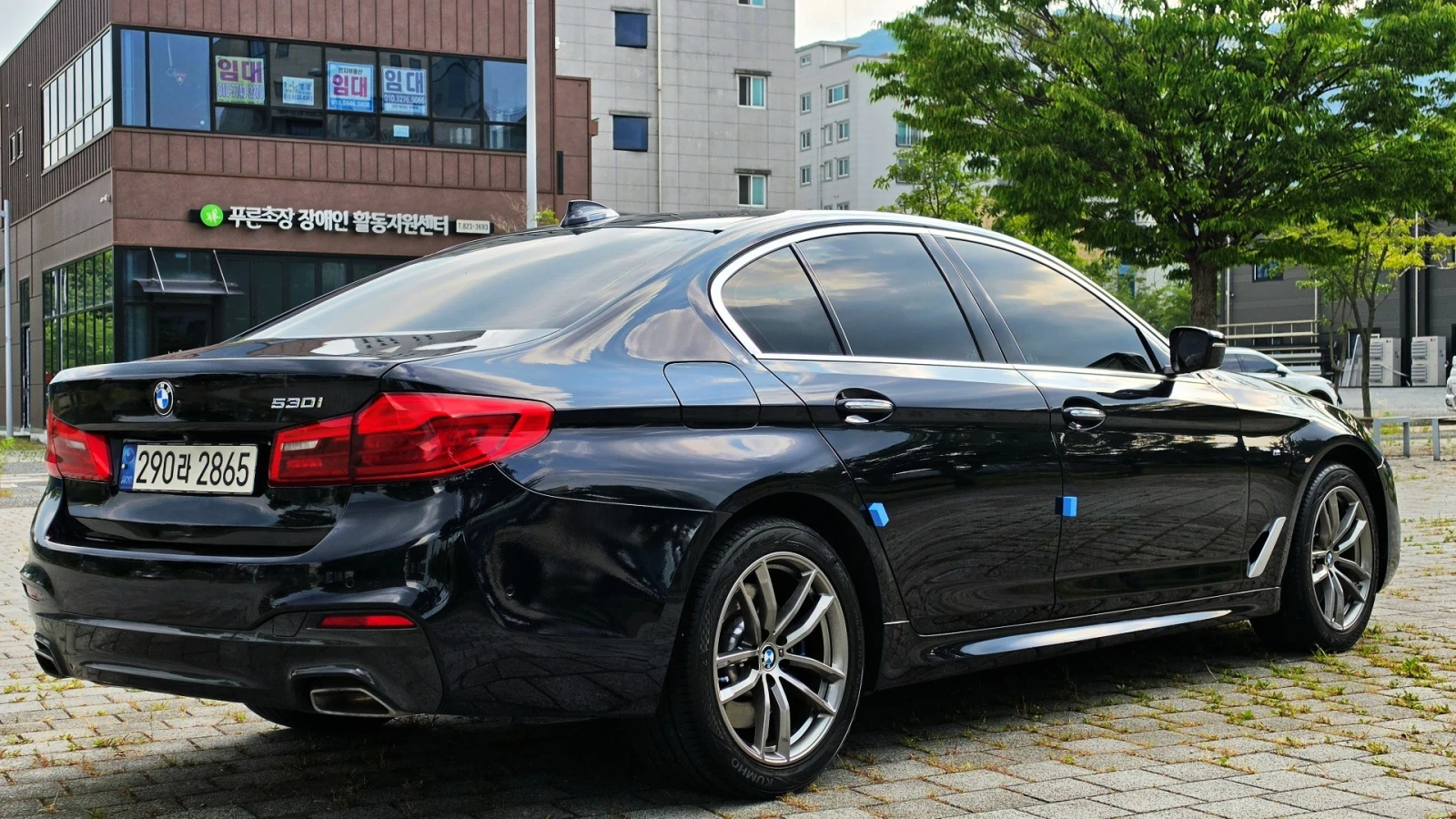 BMW 530 М ПАКЕТ/360 КАМ/ОБДУХ/ПОДГРЕВ/ШИБЕДАХ/ПАМЕТ/HUD/, снимка 5 - Автомобили и джипове - 55444386