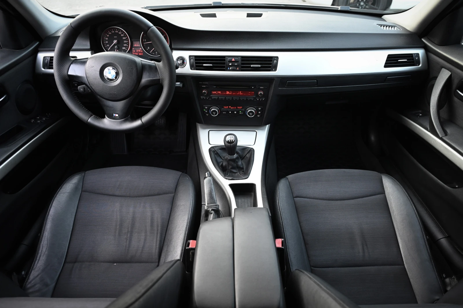 BMW 325 D M57, снимка 10 - Автомобили и джипове - 55654434