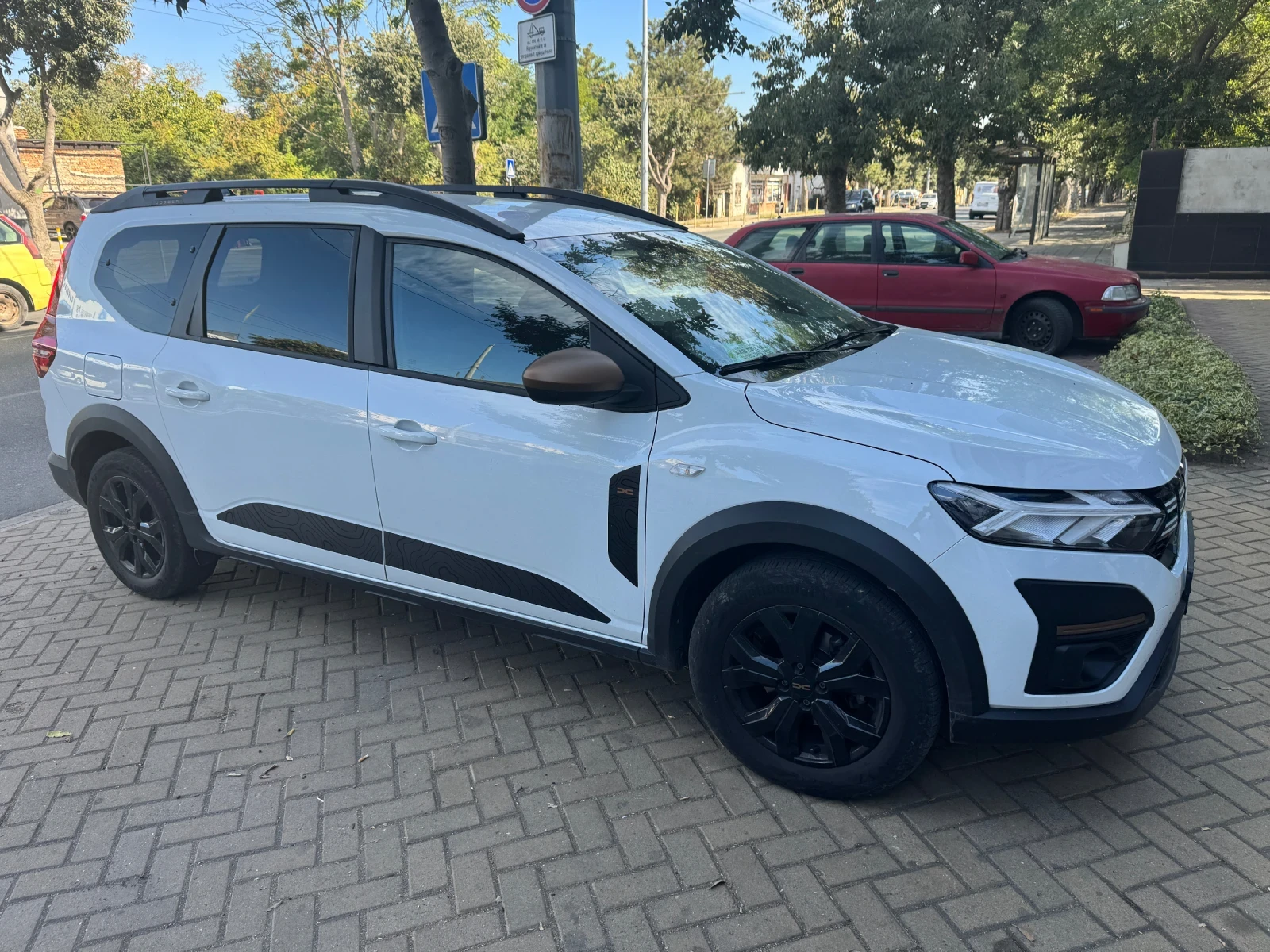 Dacia Jogger, снимка 5 - Автомобили и джипове - 56093563