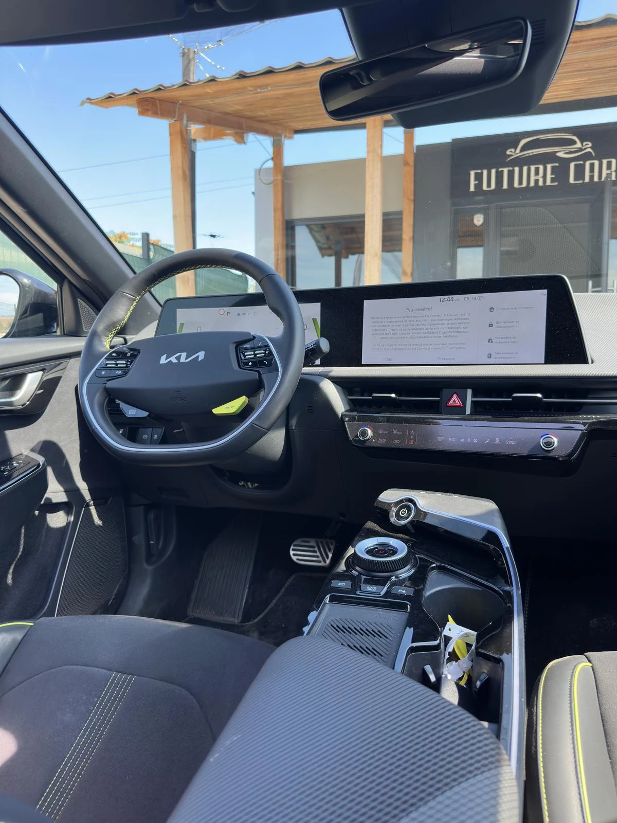 Kia EV6 GT /77.4/585HP/AWD/2023г./ЕВРОПЕЙСКА, снимка 9 - Автомобили и джипове - 56138863