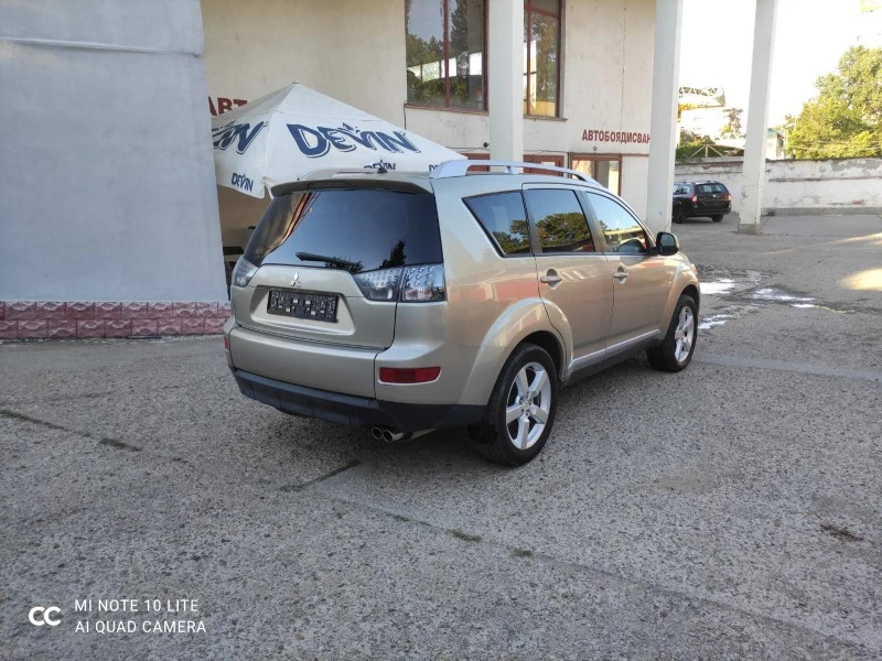 Mitsubishi Outlander 2.0DI-D 4x4, снимка 4 - Автомобили и джипове - 47200715