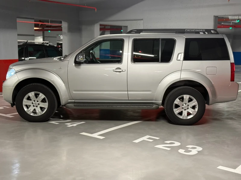 Nissan Pathfinder 2.5 D 171 кс, снимка 8 - Автомобили и джипове - 49069081