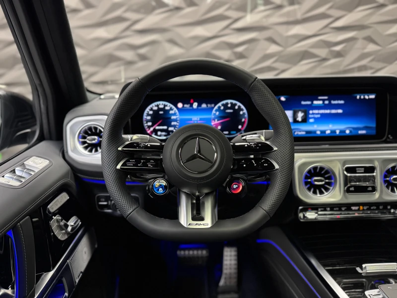 Mercedes-Benz G 63 AMG FACELIFT Burmester* 360* Pano, снимка 6 - Автомобили и джипове - 50503862