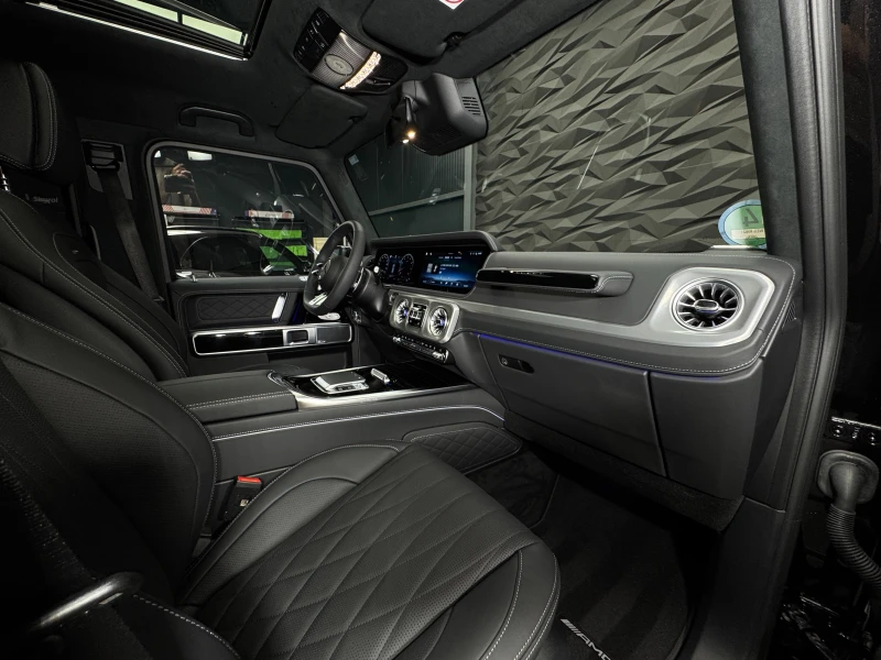 Mercedes-Benz G 63 AMG FACELIFT Burmester* 360* Pano, снимка 10 - Автомобили и джипове - 50503862
