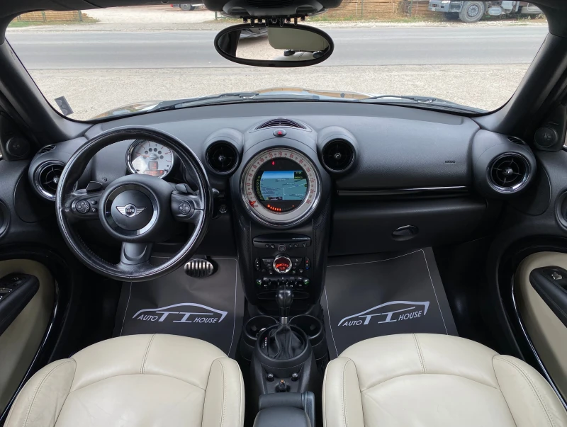 Mini Countryman SD* 4ALL* Key GO* Pano* , снимка 9 - Автомобили и джипове - 51492078