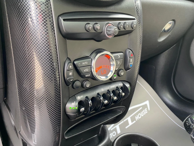 Mini Countryman SD* 4ALL* Key GO* Pano* , снимка 14 - Автомобили и джипове - 51492078