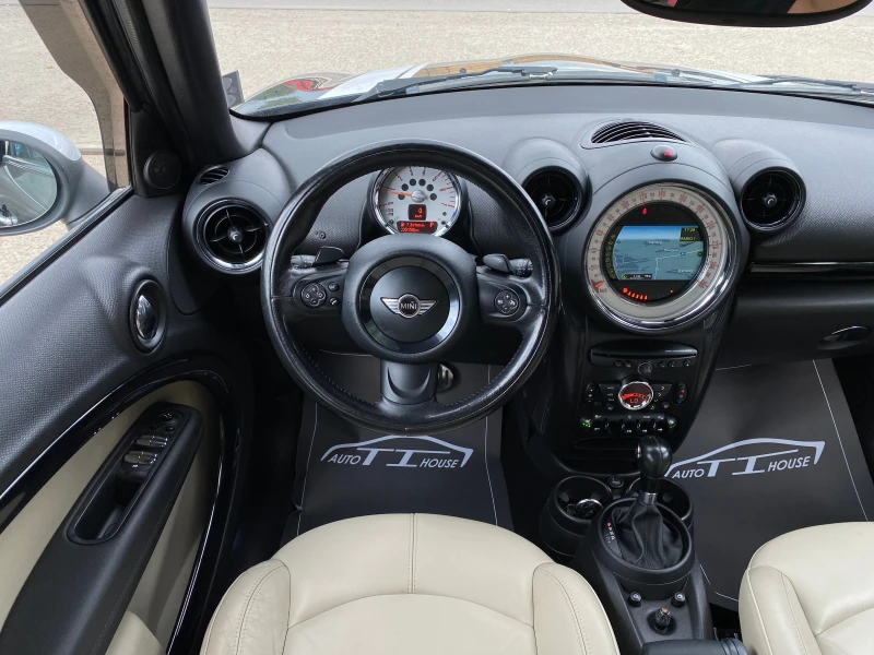 Mini Countryman SD* 4ALL* Key GO* Pano* , снимка 11 - Автомобили и джипове - 51492078