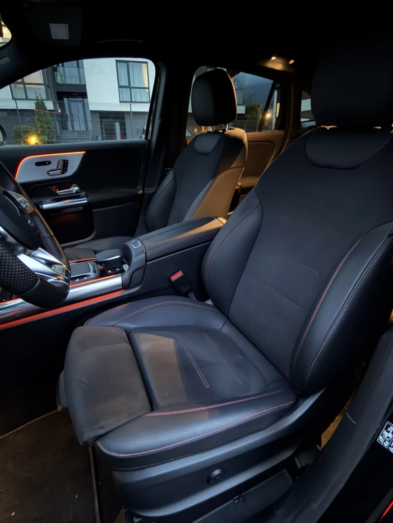 Mercedes-Benz GLA 45 AMG 35AMG* Burmester* Distronic* 360View* Аmbient* Car, снимка 9 - Автомобили и джипове - 52710229