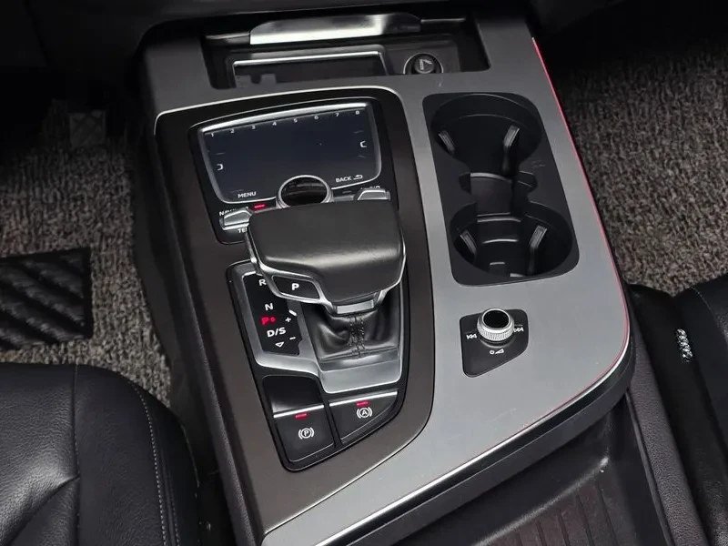 Audi Q7 45 Tfsi Quattro, снимка 9 - Автомобили и джипове - 55884235