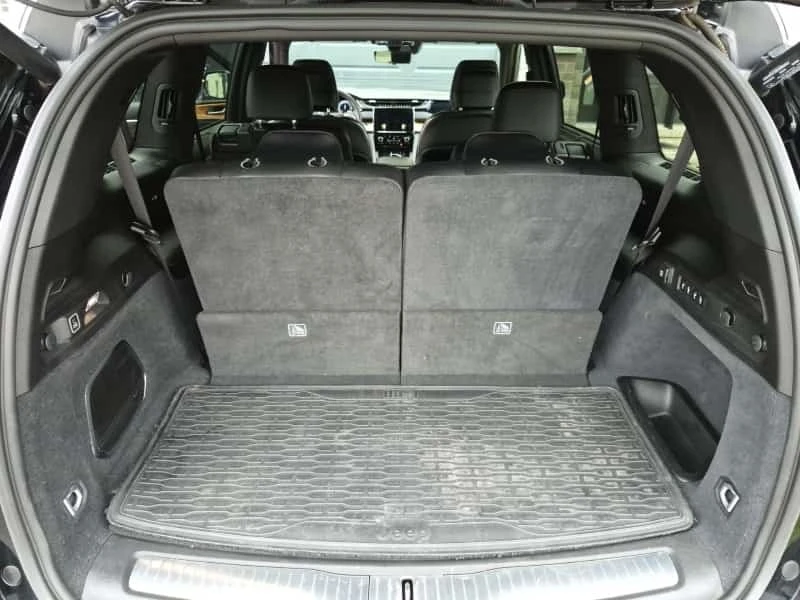 Jeep Grand cherokee 5.7 V8 * Summit * 4WD * CARFAX * , снимка 11 - Автомобили и джипове - 56293355