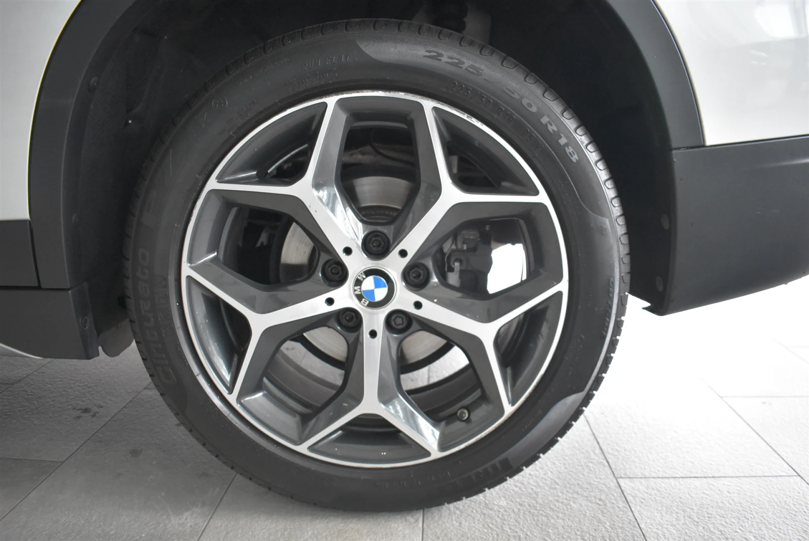 BMW X1 xDrive18d - изображение 5