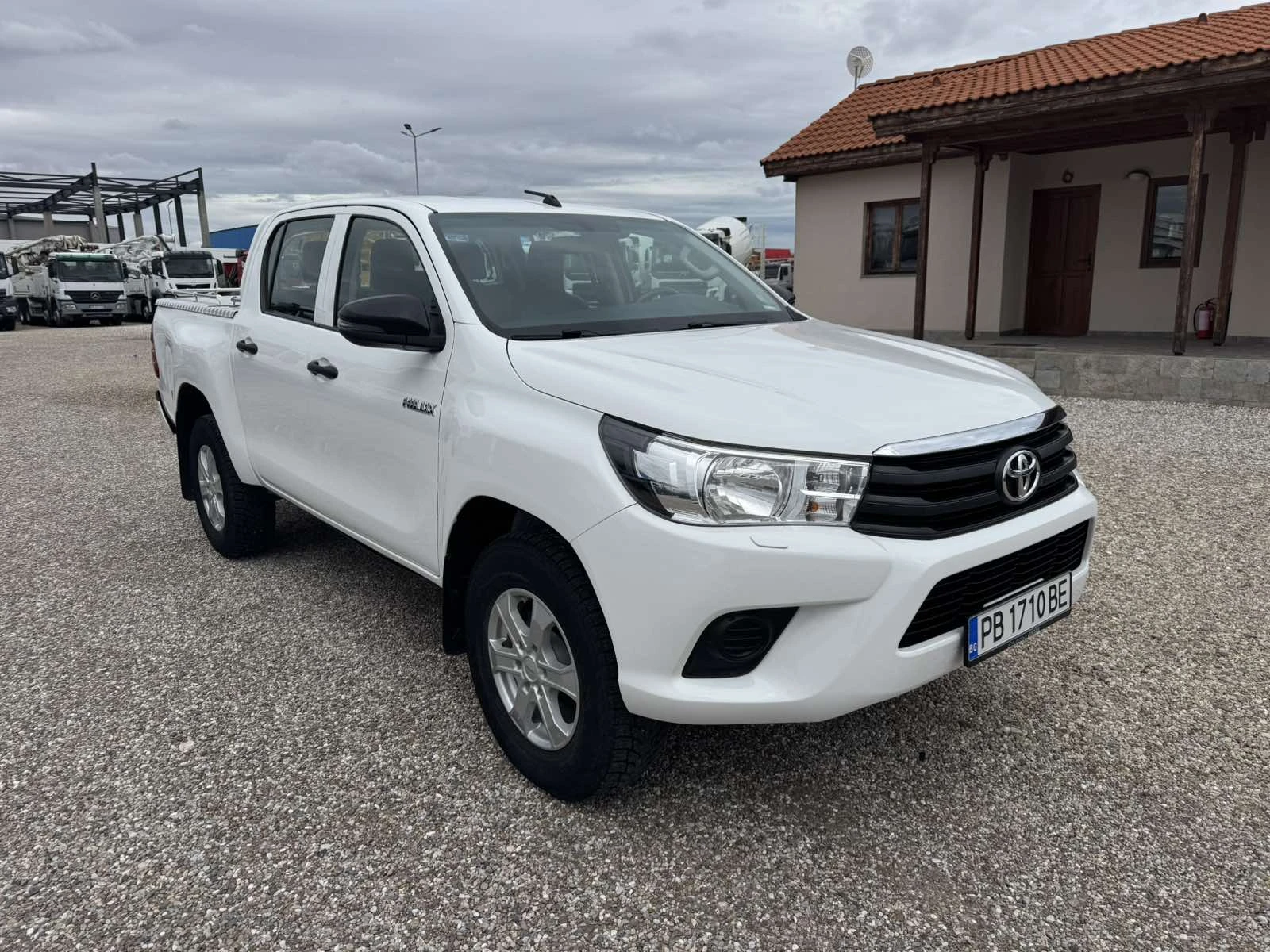 Toyota Hilux 2.4D 4X4 | Mobile.bg   1