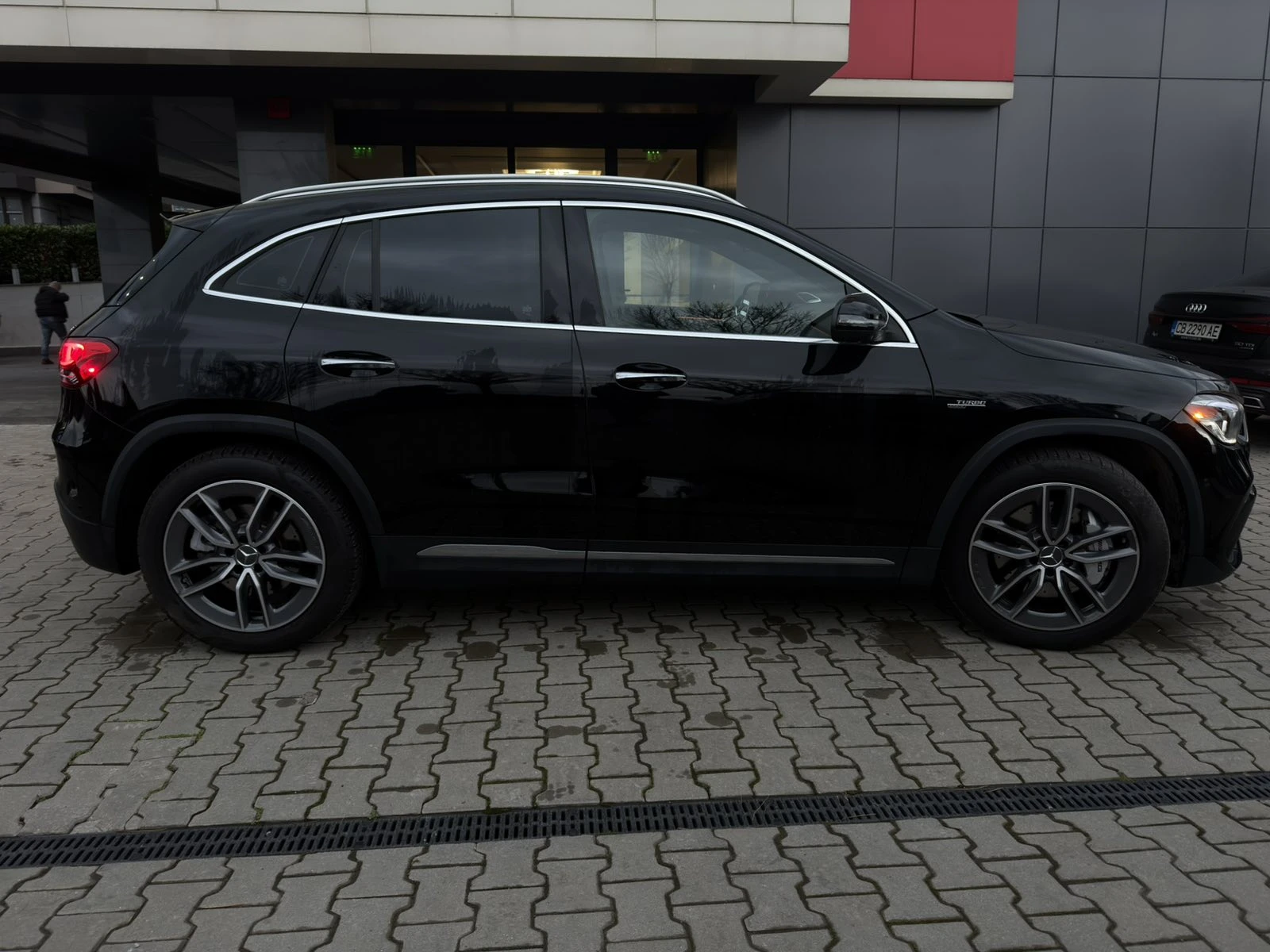 Mercedes-Benz GLA 45 AMG 35AMG* Burmester* Distronic* 360View* Аmbient* Car - изображение 5