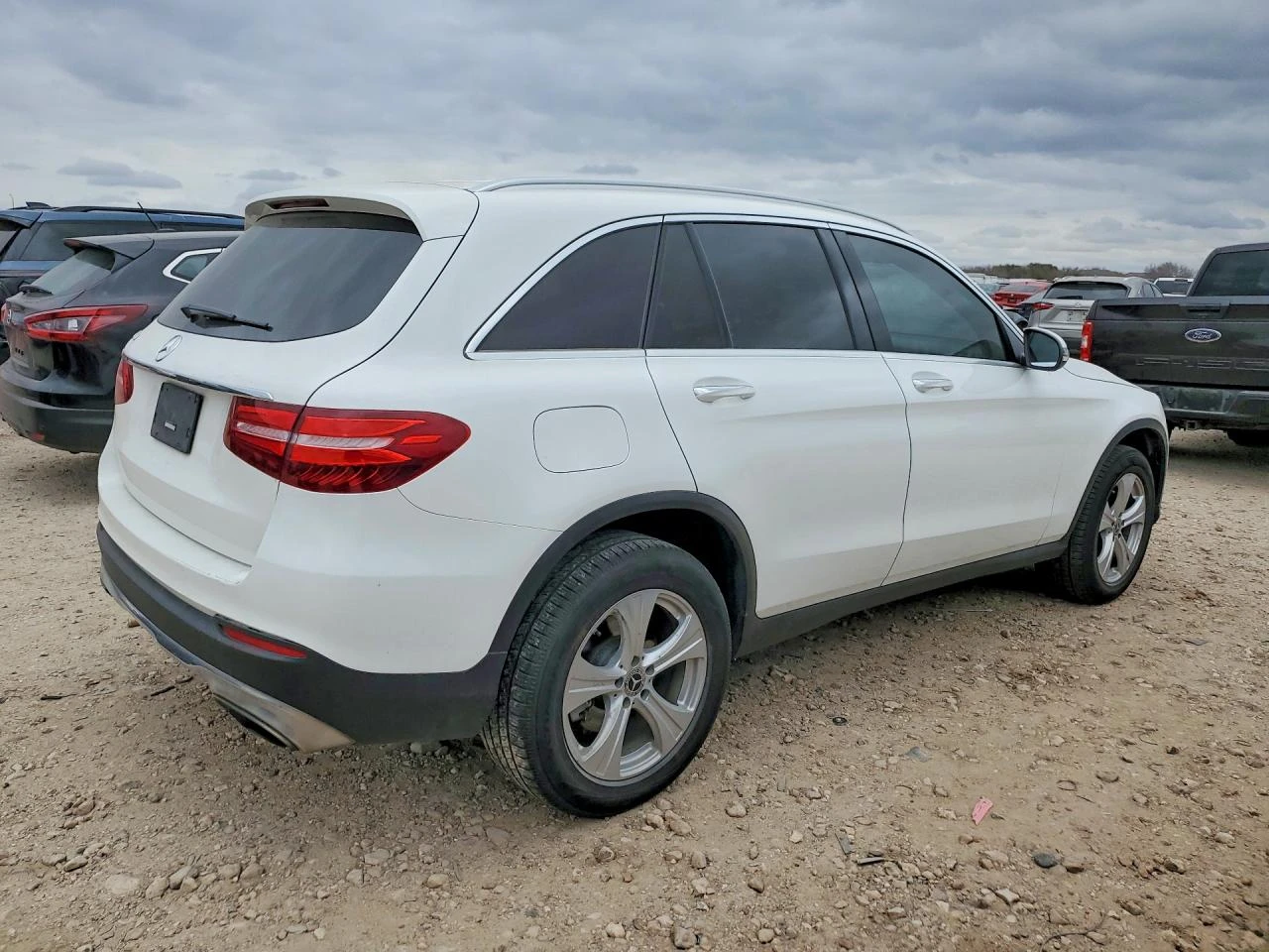 Mercedes-Benz GLC 300 ПОДГРЕВ* KEYLESS* КОЖА - изображение 3