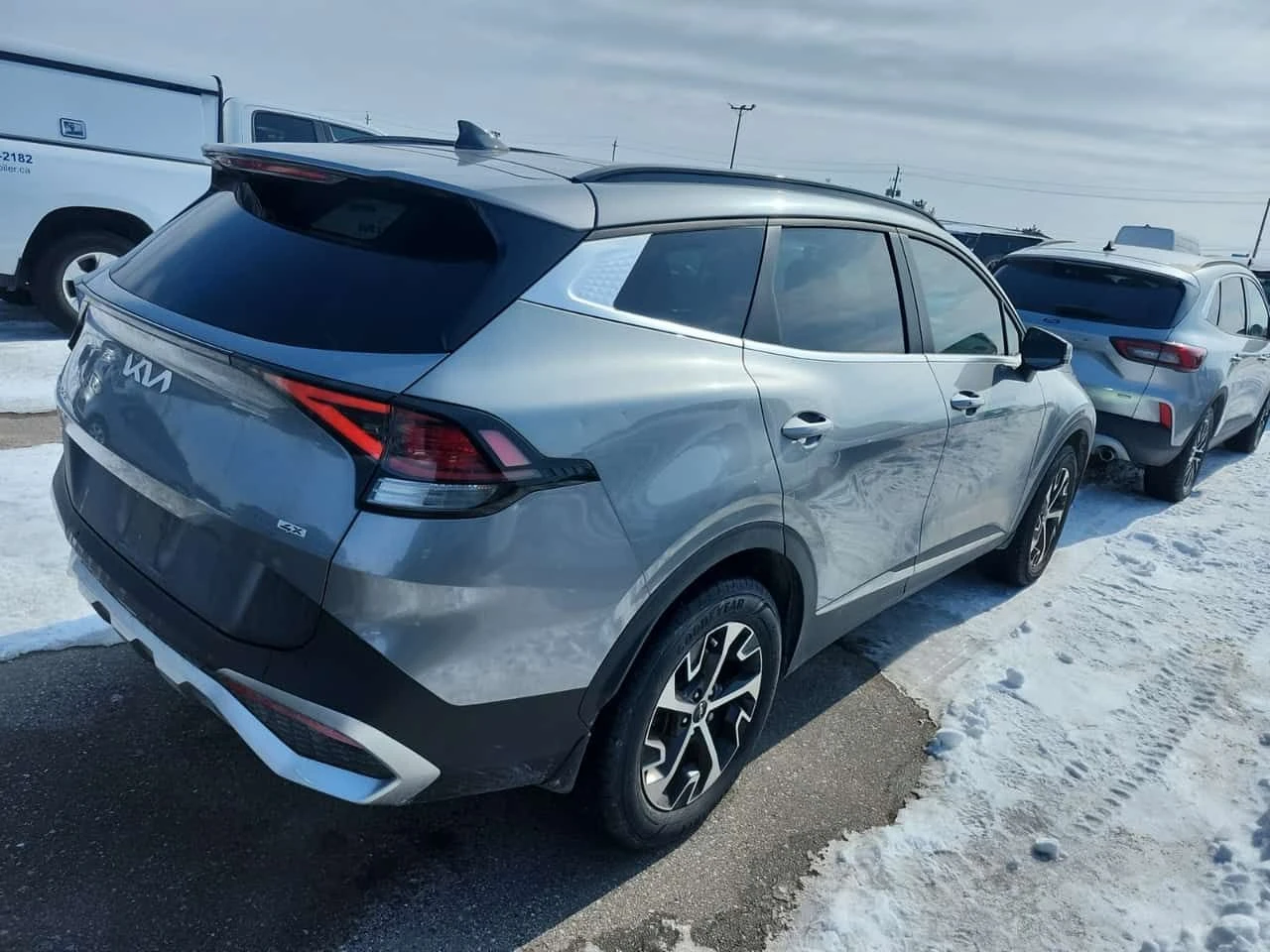 Kia Sportage * EX * ПОДГРЕВИ * ШИБЕДАХ * ОТ ПРЕДСТАВИТЕЛСТВО , снимка 3 - Автомобили и джипове - 53798645