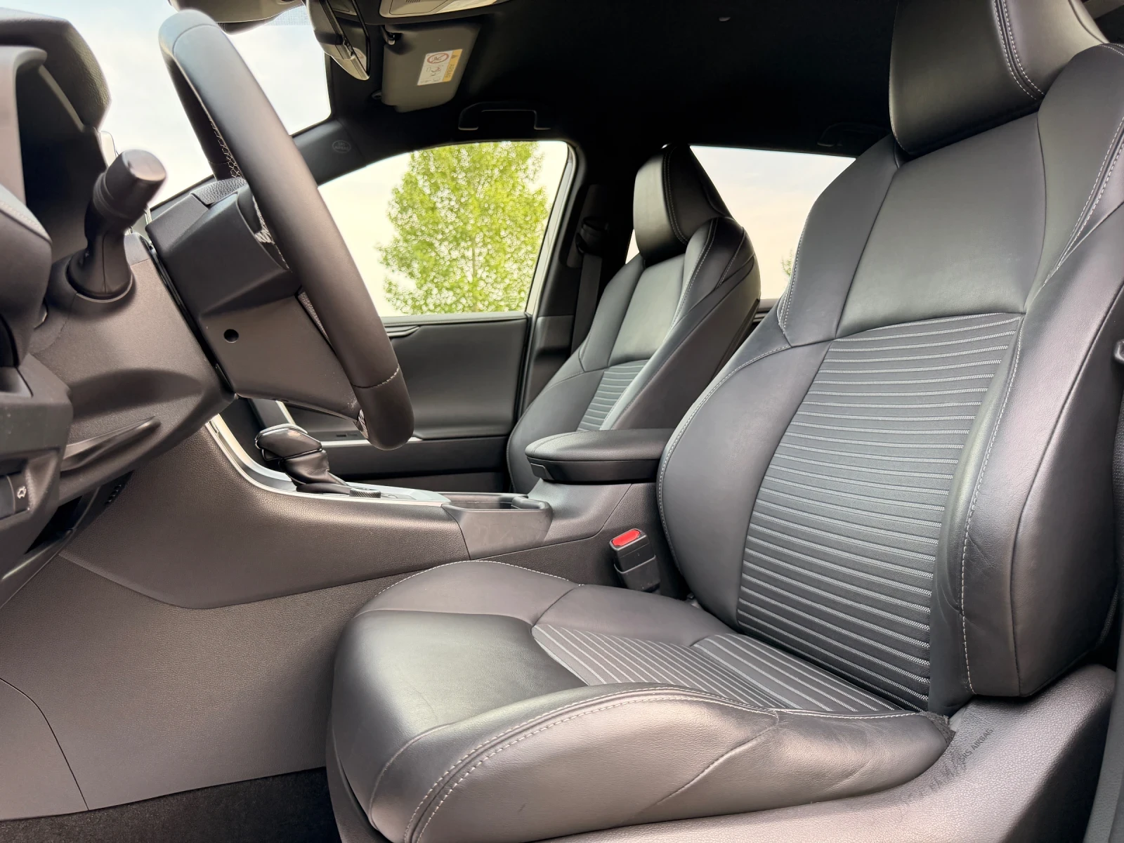 Toyota Rav4 2.5HYBRID-KEYLESS-НАВИ-ПОДГРЕBLACK/EDITION-НОВА!!!, снимка 11 - Автомобили и джипове - 54963061