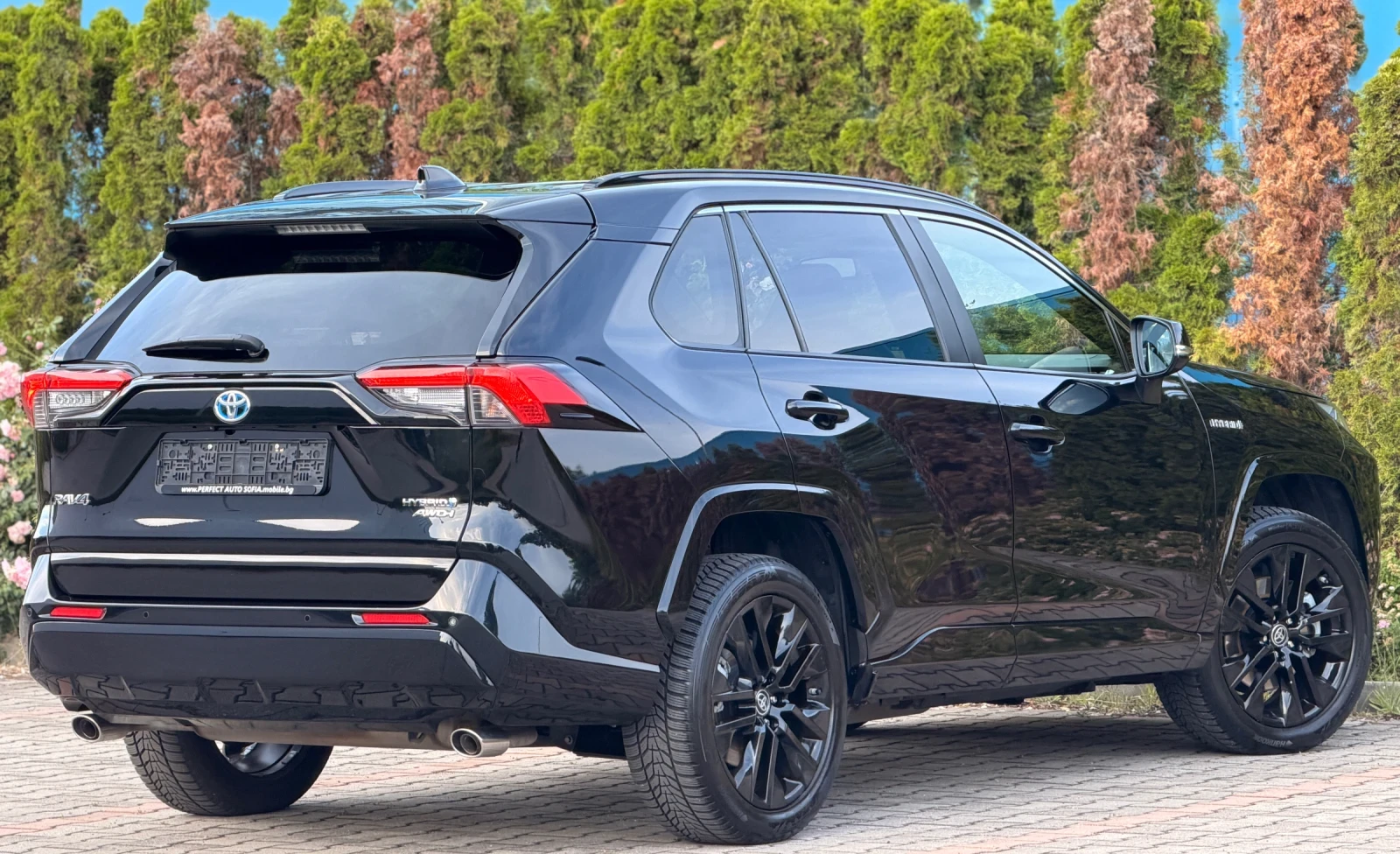 Toyota Rav4 2.5HYBRID-KEYLESS-НАВИ-ПОДГРЕBLACK/EDITION-НОВА!!!, снимка 4 - Автомобили и джипове - 54963061