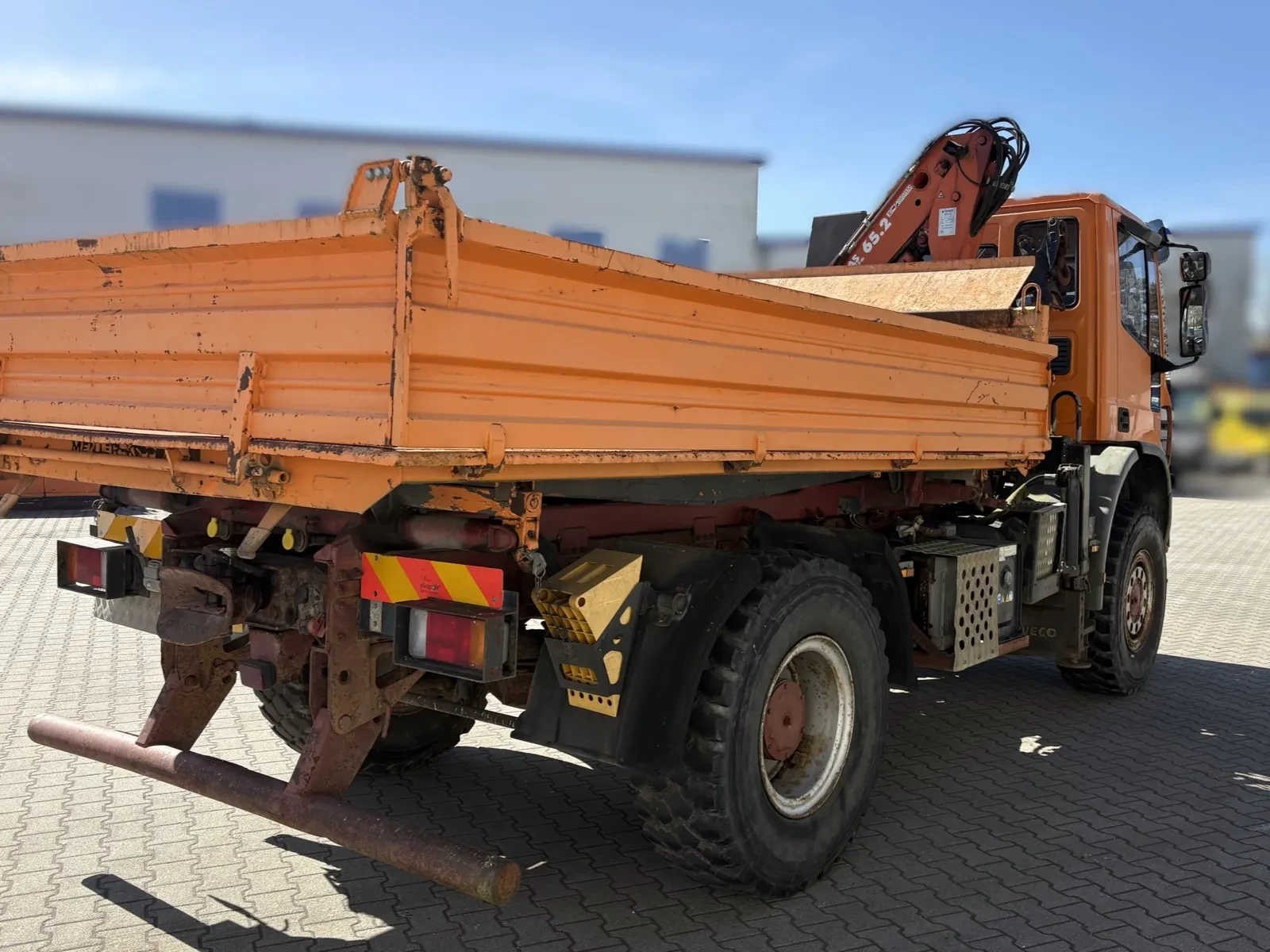 Iveco Eurocargo тристранен самосвал с кран Atlas 65.2, снимка 8 - Камиони - 54463797