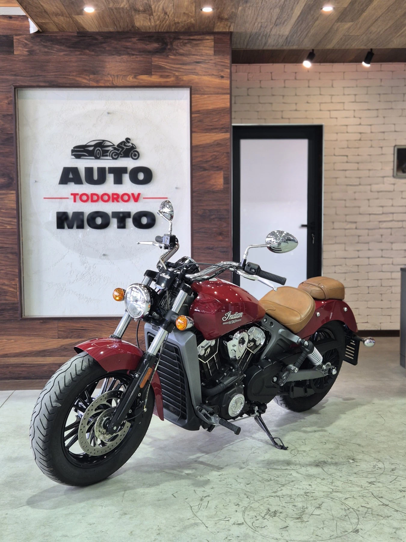 Indian Scout ABS!! Нов внос от Швейцария!!!, снимка 3 - Мотоциклети и мототехника - 55434676