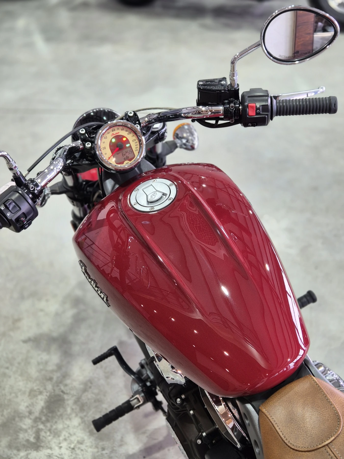 Indian Scout ABS!! Нов внос от Швейцария!!!, снимка 17 - Мотоциклети и мототехника - 55434676