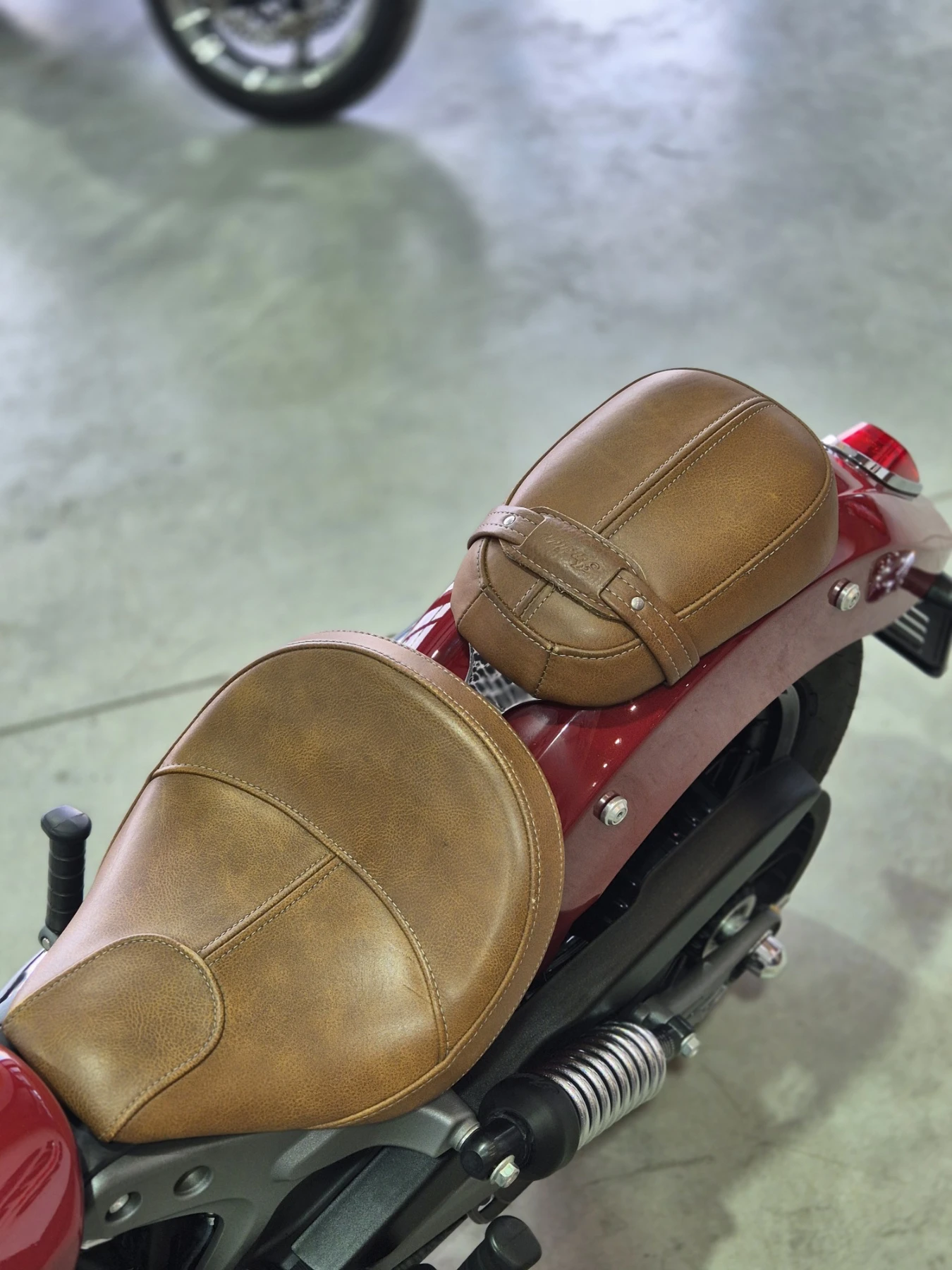 Indian Scout ABS!! Нов внос от Швейцария!!!, снимка 16 - Мотоциклети и мототехника - 55434676