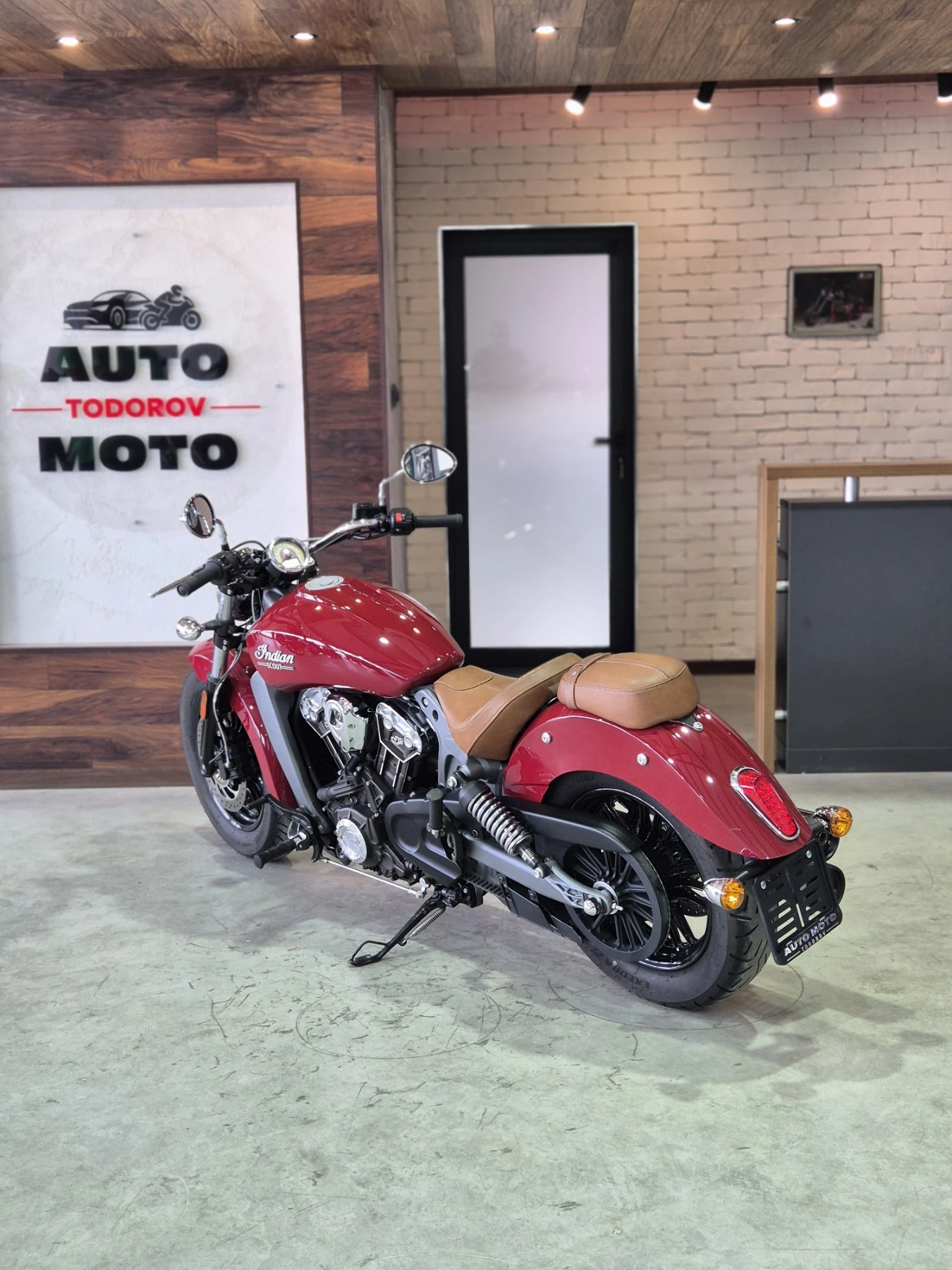 Indian Scout ABS!! Нов внос от Швейцария!!!, снимка 5 - Мотоциклети и мототехника - 55434676