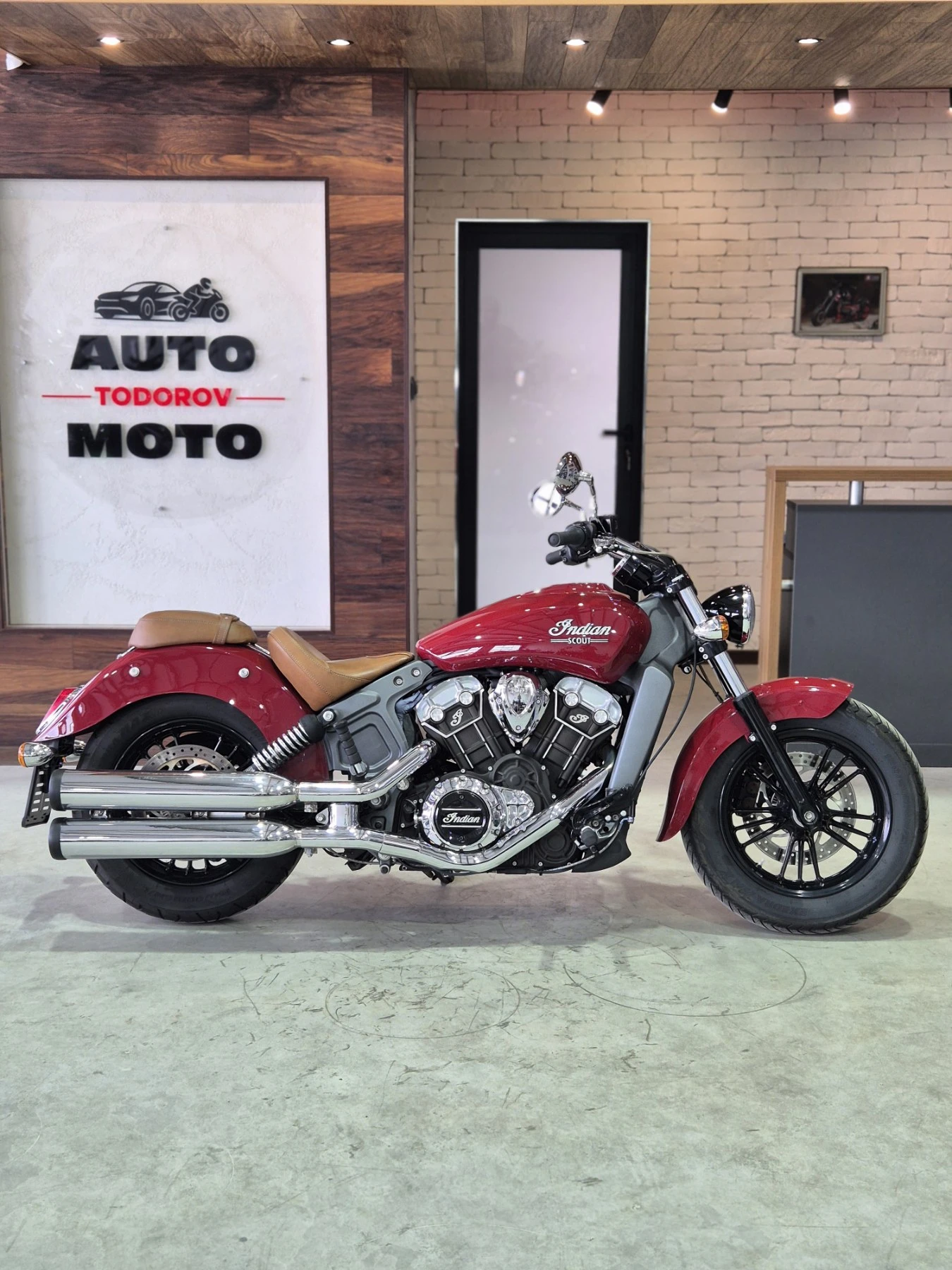 Indian Scout ABS!! Нов внос от Швейцария!!!, снимка 8 - Мотоциклети и мототехника - 55434676
