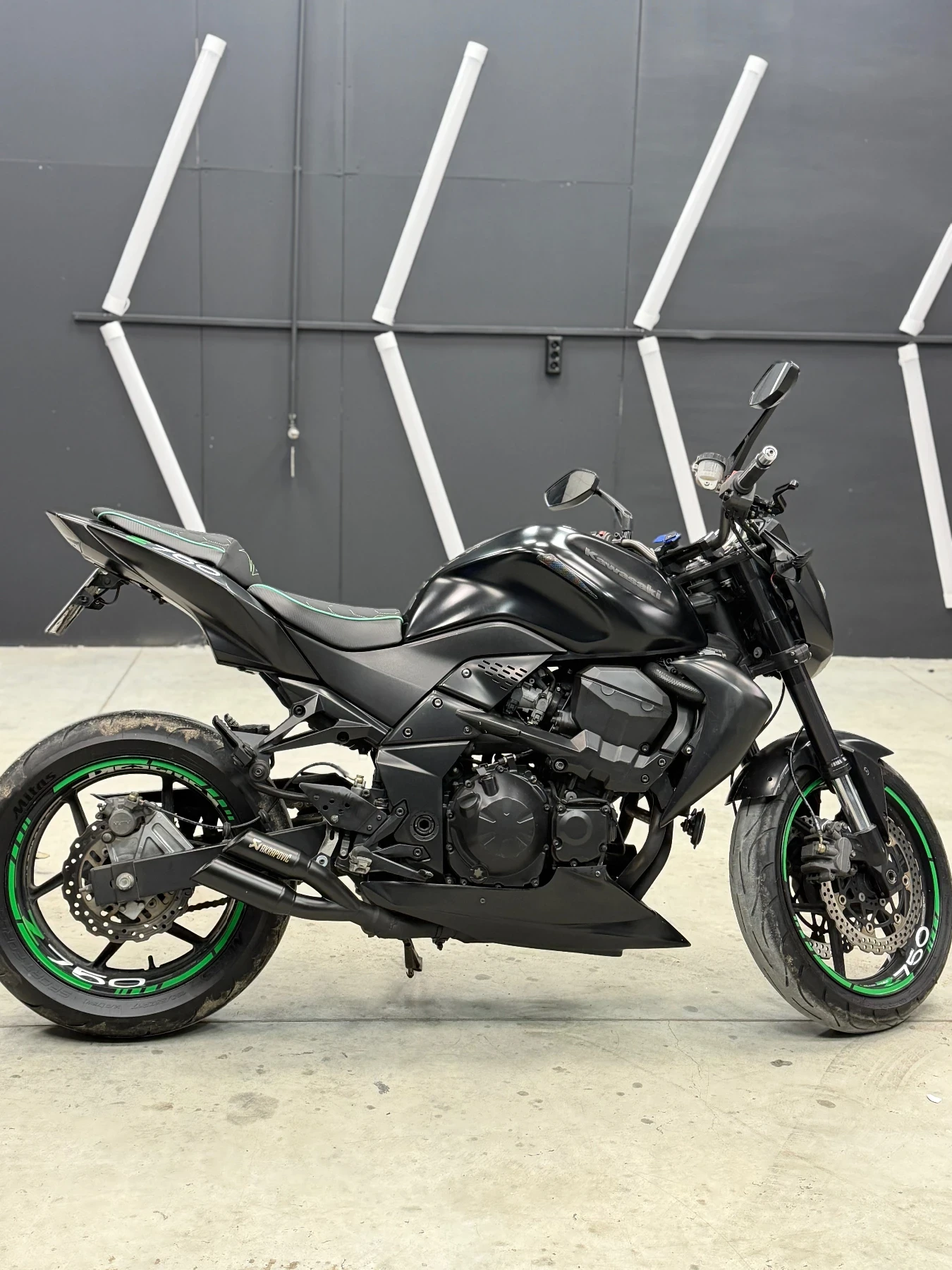 Kawasaki Z 750, снимка 6 - Мотоциклети и мототехника - 56552017