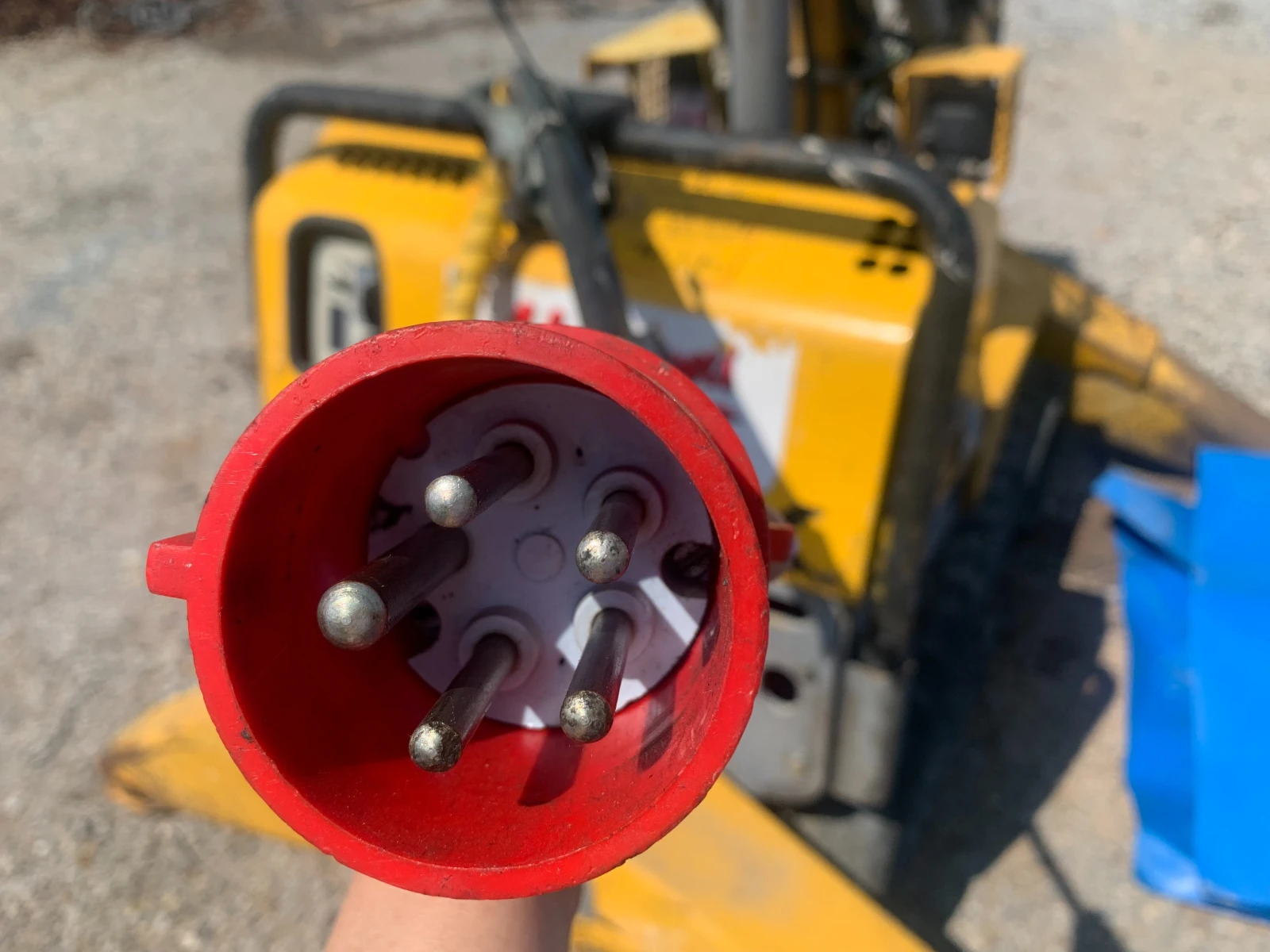 Багер Друга марка Робот Brokk 90, снимка 7 - Индустриална техника - 54354665