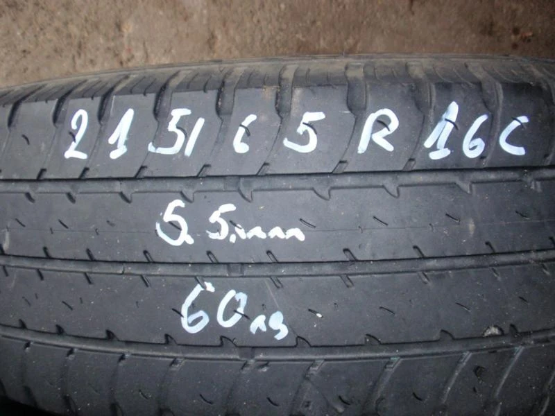 Гуми Летни 215/65R16, снимка 2 - Гуми и джанти - 9091815