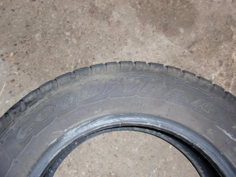 Гуми Летни 215/65R16, снимка 7 - Гуми и джанти - 9091815