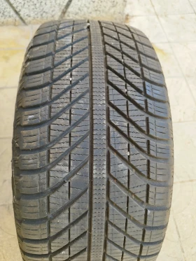 Гуми Всесезонни 235/50R17, снимка 4 - Гуми и джанти - 47409713