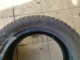 Гуми Всесезонни 235/50R17, снимка 8 - Гуми и джанти - 47501515