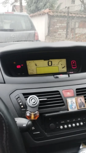 Citroen C4 Picasso, снимка 4 - Автомобили и джипове - 53648241