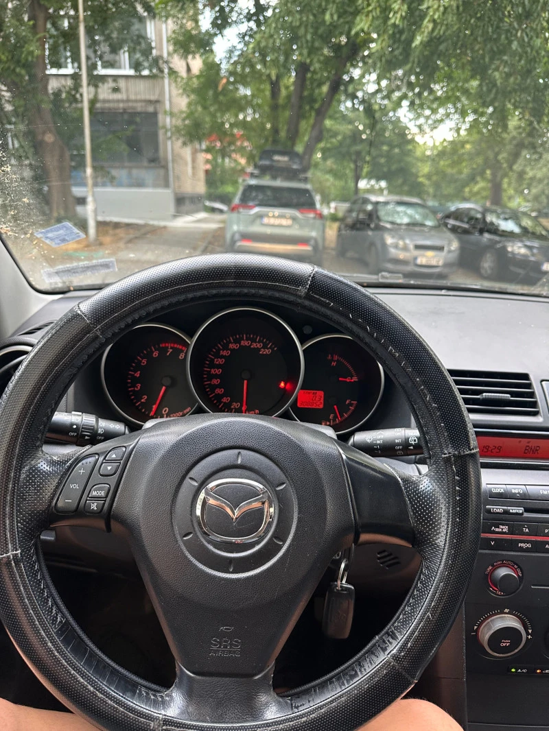 Mazda 3 1.6, снимка 8 - Автомобили и джипове - 47069329